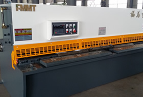 QC12Y-8*3200液壓擺式剪闆機(ji)