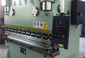 液壓闆(pan)料折彎(wān)機