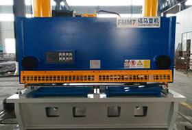 液壓閘(zha)式剪闆機(jī)